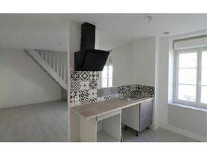 Location appartement  m² T-3 à Pont-de-Chéruy  780 €