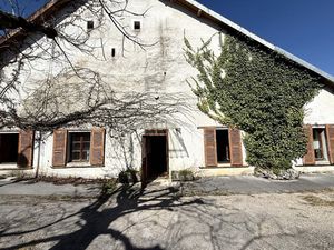 TARCENAY: Grange à réhabiliter au coeur du village : un vrai