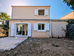 VILLA T5 SUR TERRAIN DE 206 m2 AVEC GARAGE ET PARKING - POUS