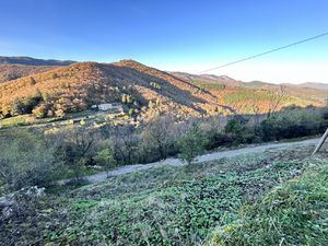 En Cévennes  Esparon  terrain d'environ 340m2  à vendre