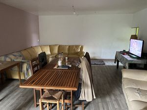 À vendre : Grande maison familiale avec dépendances et terra