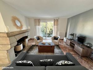 T3 meublé à l'année plein centre GUIDEL