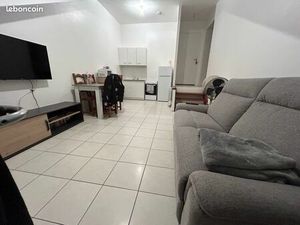 Pontpoint beau F2 atypique 46m2 590 euro