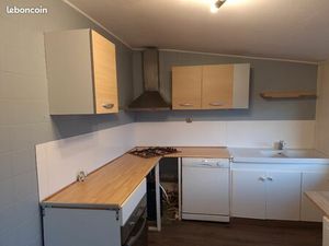 Maison 2 chambres + bureau + dépendances