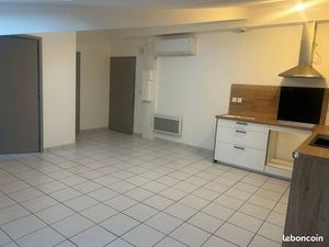 Appartement 2 pièces à L'HOPITAL LE GRAND