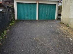Loue garages morteau