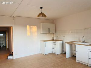 Maison à louer - Mirabel-et-Blacons - 3 chambres - Jardin