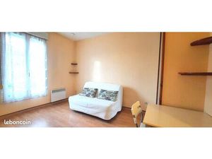 Location F1 bis équipé et rénové proche centre ville et gare. Idéal stage