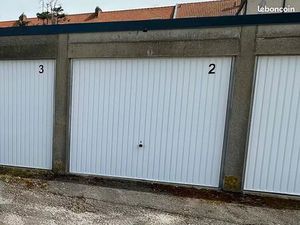 Parking/box 1 pièce 14 m²