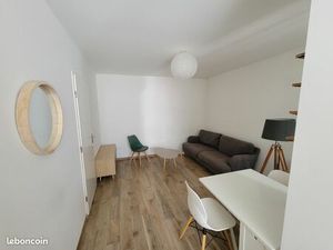 Appartement r+1 2 pieces meuble + cour exterieure refait a neuf