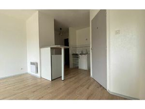 Location appartement  m² T-2 à Rouffiac-Tolosan  490 €