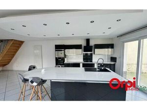 Location maison  135.2 m² T-4 à Clairy-Saulchoix  1 350 €