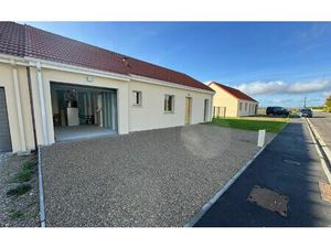 Location maison  m² T-4 à Plivot  980 €