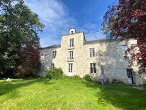 Nantes intra-muros Manoir du XVIIème siècle avec parc et chapelle