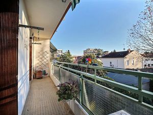 Appartement Avignon 3 pièce(s) 61.40 m2 balcon garage cave