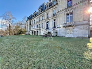 BOISSY-SAINT-LÉGER o CHÂTEAU DU PIPLE | 5 PIÈCES AVEC JARDIN