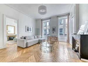 Lyon 1 - Terreaux - Appartement meublé et rénové de 49 25 m² - 1 Chambre