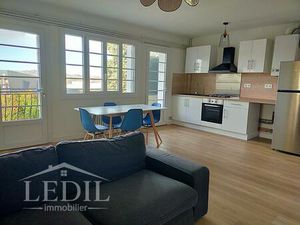 Appartement T3 avec balcon  cave et garage