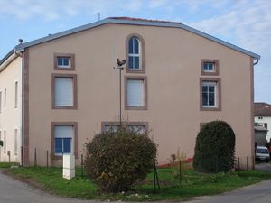 Appartement F4 et garage