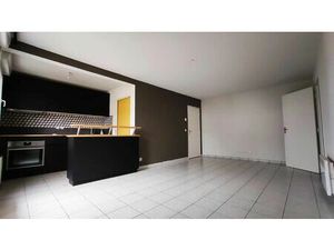 Location appartement 2 pièces 47 m² à Laon (02000)