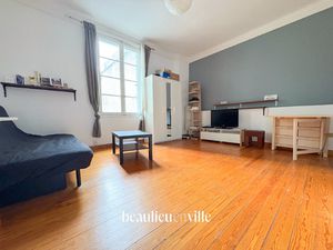 13006 - Baille/Lodi - T1 meublé - 730 EUR