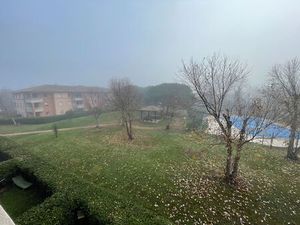 À LOUER ? Beau T2 meublé dans résidence de standing avec piscine et tennis