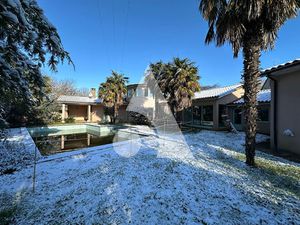 Maison Figeac 6 pièce(s) 185 m2