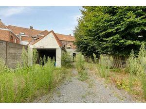 Groot huis te koop nabij centrum Ingelmunster!