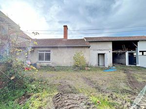 Dépôt / Plateau aménageable à Vendre à Mably 150 m²