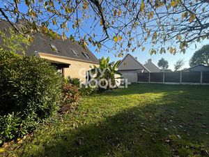 Maison à vendre dans le bourg - Pleucadeuc