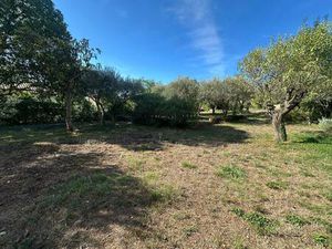 Terrain constructible viabilisé à vendre