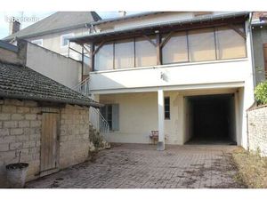 MAISON PIERRE à découvrir à FLEURVILLE 71260 entre MACON et TOURNUS coté Maconnais