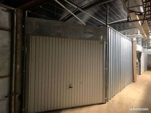 Loue garage de 60m2 ou 120m2 ou 180 m2