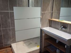 Appartement sur orsan une chambre cuisine équipée douche italienne