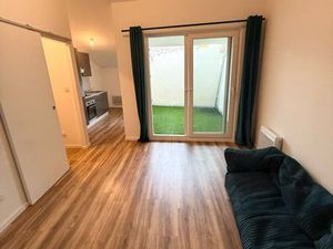 Étoile sur Rhône : T1 avec mezzanine et terrasse