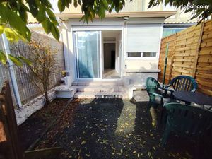 Maison à saint Yzan de Soudiac