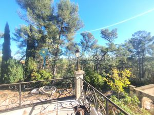 Maison 6pièce(s) 4chambre(s) 230 m² Saint-Clément-de-Rivière (34980)