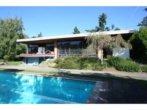 Maison d architecte de 4 380 m² à Dommartemont