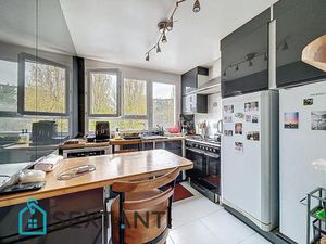 Appartement 87m2  3 chambres et garage.