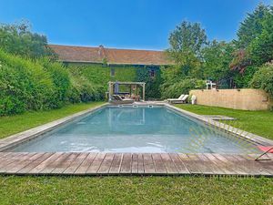 Maison de charme Élégante et Chaleureuse de 300 m2 avec 2800 m2 de jardin avec piscine