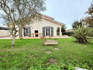 Villa au calme  clim  garage 34m²  à 2 pas du Tram