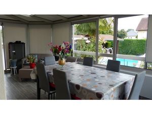 Maison mitoyenne à vendre avec piscine couverte FOUCHERANS 39