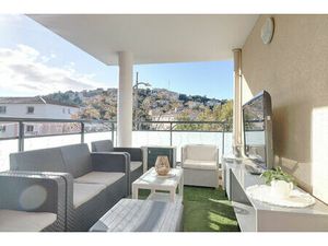 T2 centre ville 50 m2 lumineux avec terrasse proche toutes commodités