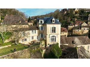 Demeure de caractère avec vue exceptionnelle sur la Dordogne