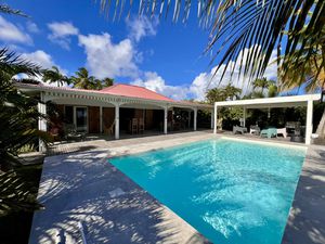 Villa avec vue mer et gîtes à Saint-François
