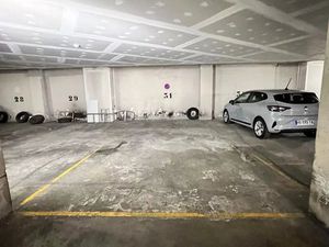 Double parking – Avenue George V