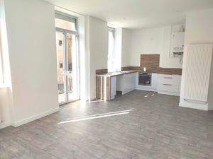 Location Appartement 4 pièces 106m² FEURS 42110