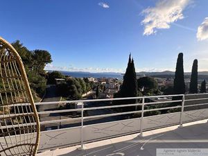 Duplex d’Exception au Lavandou entre Mer  Calme et Vie Tout-à-Pied