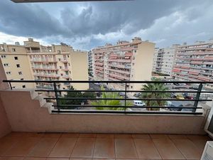 STUDIO EN DERNIER ETAGE