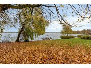 Buitenverblijf aan het unieke privémeer Miramar !